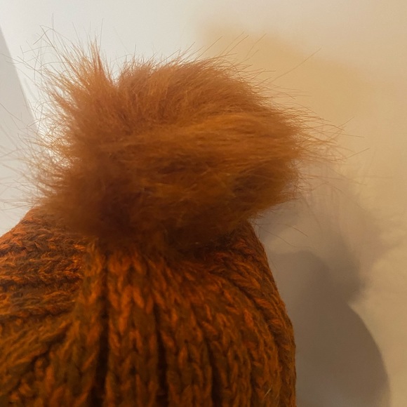 Tahari 2 piece set. Pom beanie and matching infinity scarf. - Picture 7 of 9